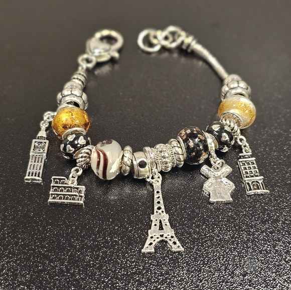 French/Paris Themed Charm Bracelet - Picture 1 of 3